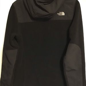 The North Face Women’s Denali Hoodie, Black, Small